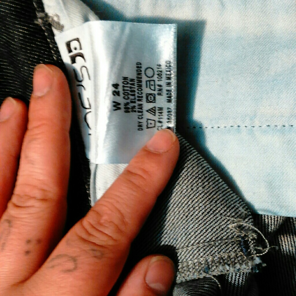 Jeans - Picture 3 of 4